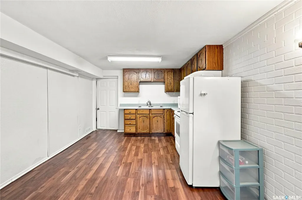 1607 Alexandra Avenue Saskatoon SK S7K 3C4