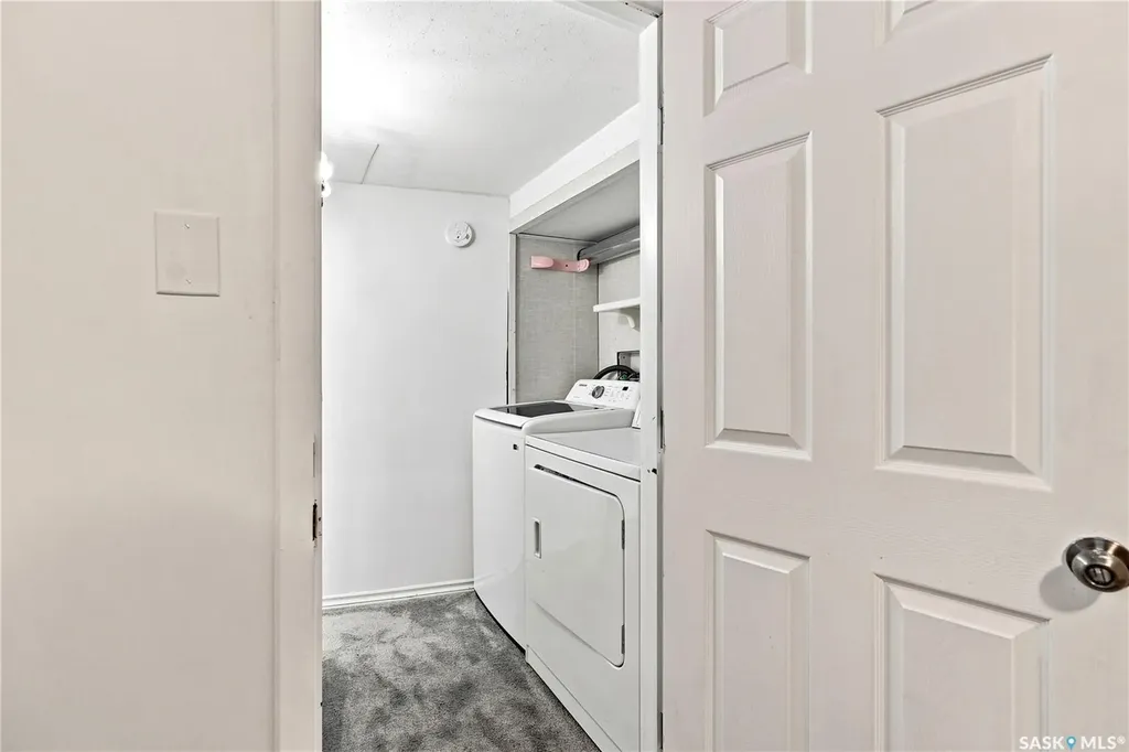 1607 Alexandra Avenue Saskatoon SK S7K 3C4