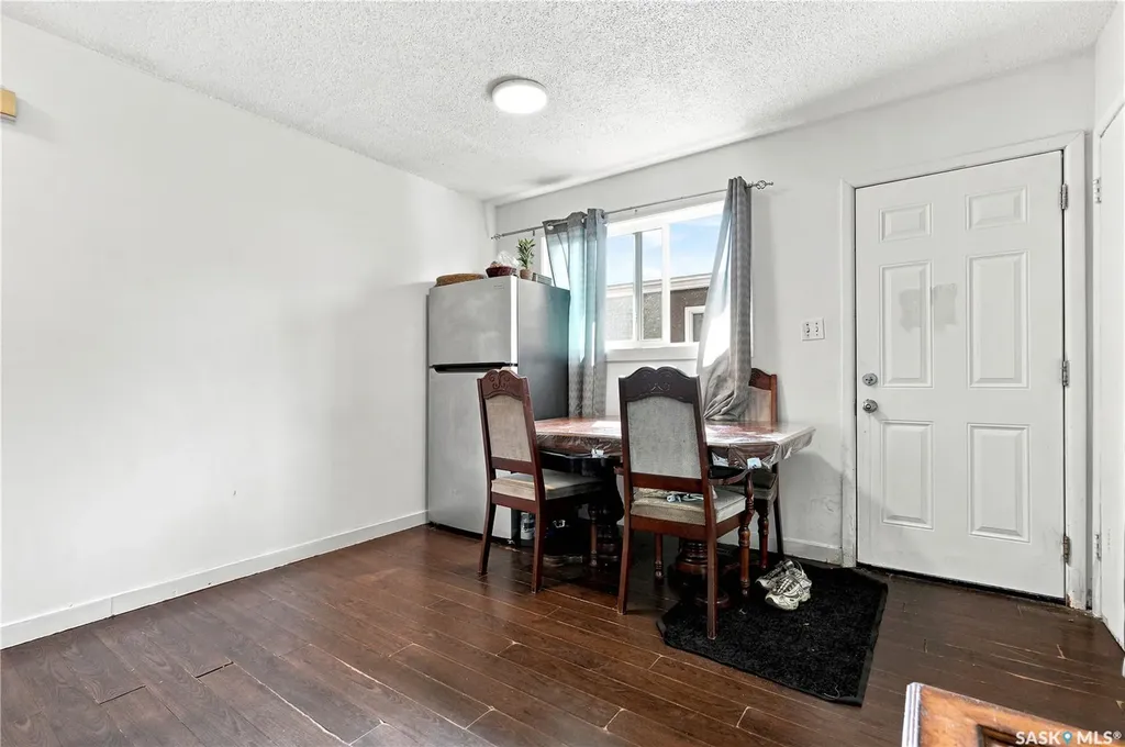 2814-2816 7th Street E Saskatoon SK S7H 1B3