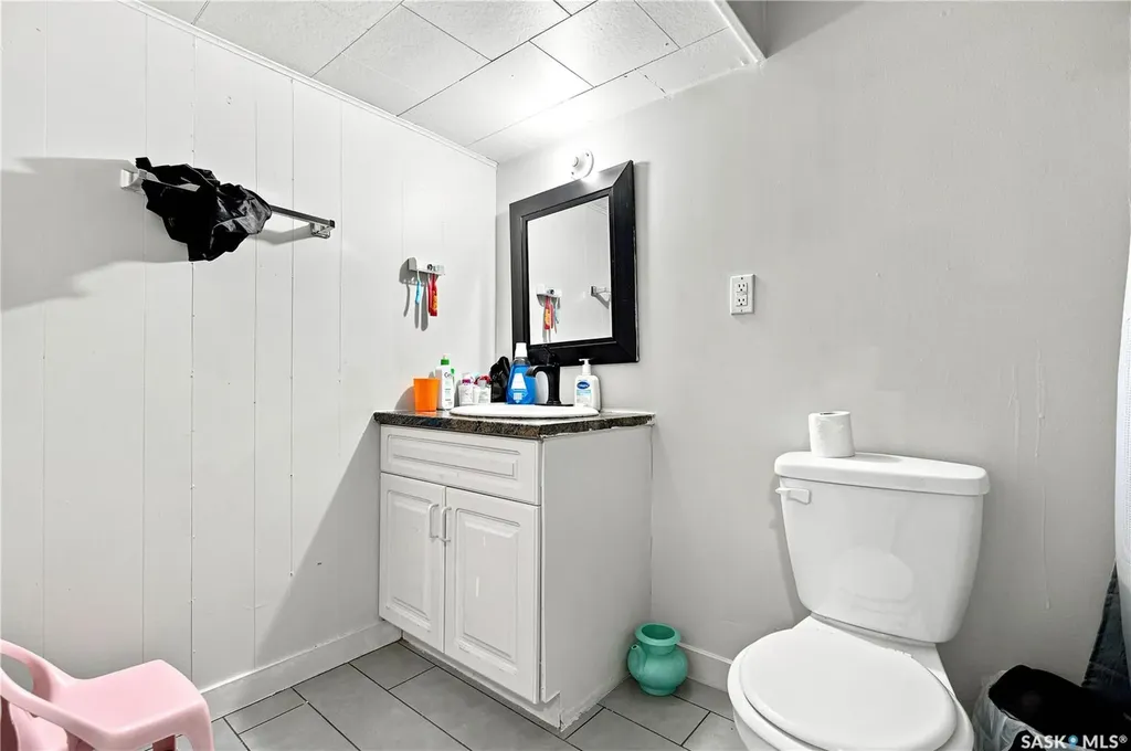 2814-2816 7th Street E Saskatoon SK S7H 1B3