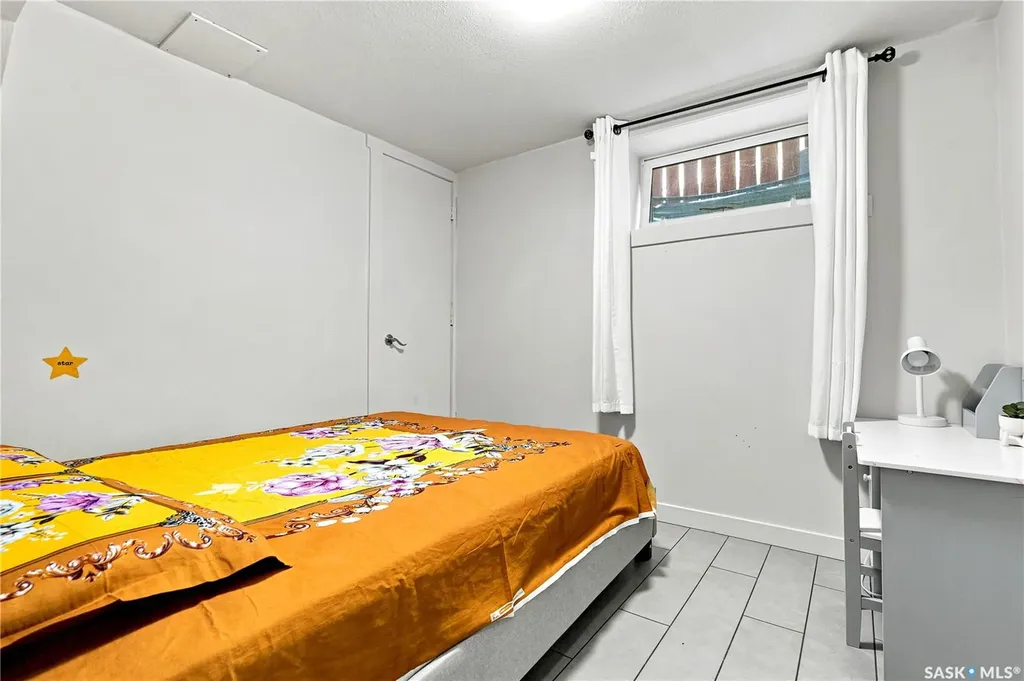 2814-2816 7th Street E Saskatoon SK S7H 1B3