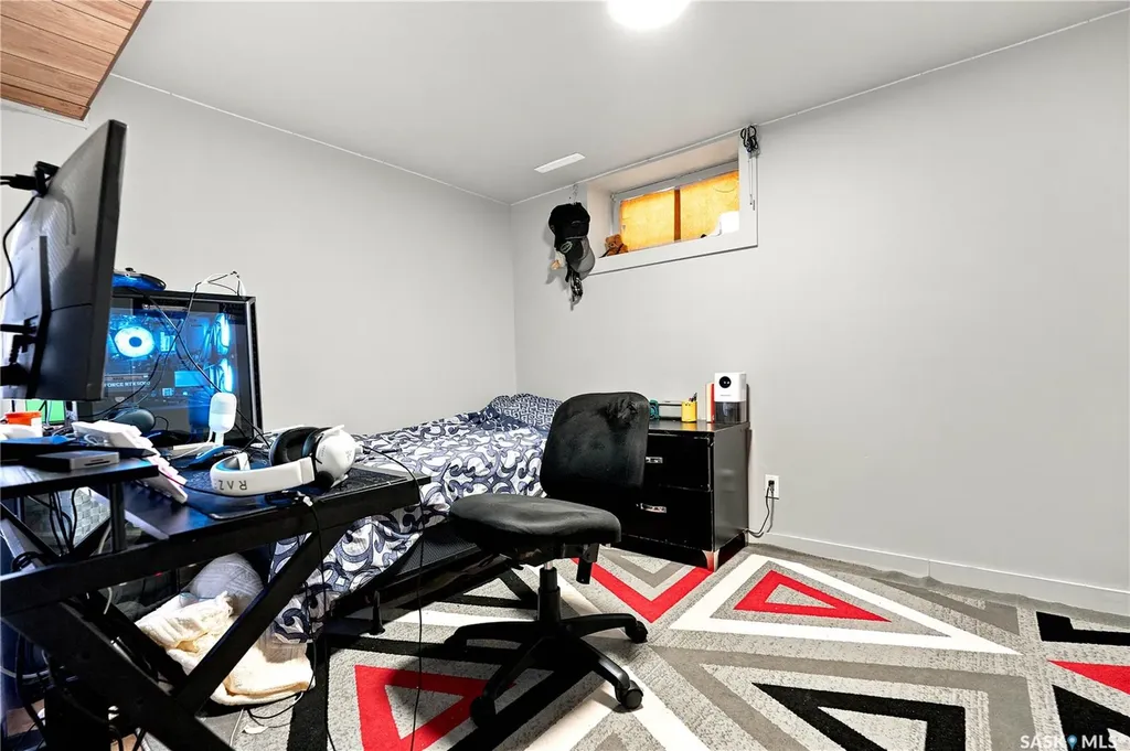 2814-2816 7th Street E Saskatoon SK S7H 1B3