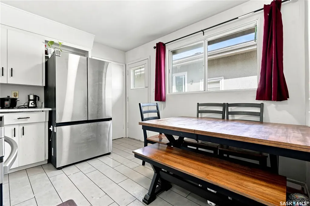 2814-2816 7th Street E Saskatoon SK S7H 1B3
