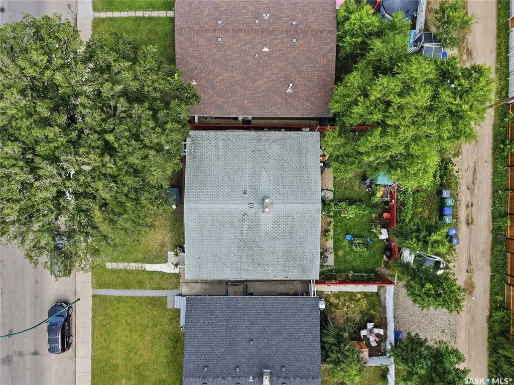 2814-2816 7th Street E Saskatoon SK S7H 1B3