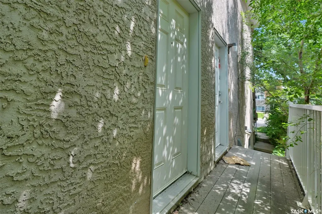 3876 Robinson Street Regina SK S4S 3C6