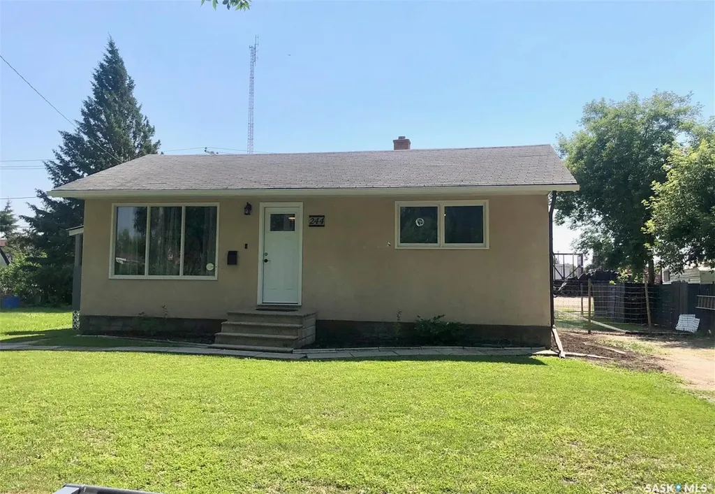 244 Northern Avenue Canora SK S0A 0L0