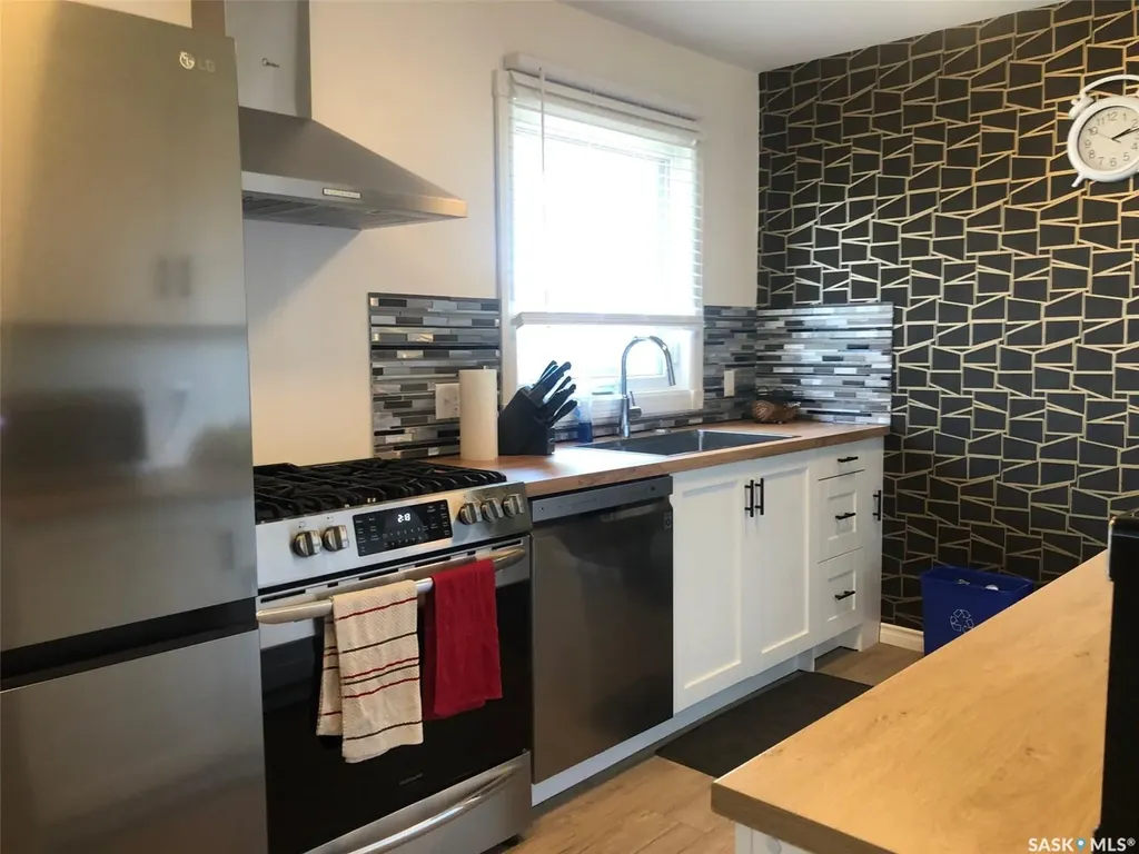 244 Northern Avenue Canora SK S0A 0L0