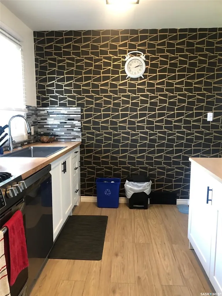 244 Northern Avenue Canora SK S0A 0L0