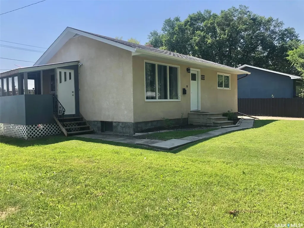 244 Northern Avenue Canora SK S0A 0L0