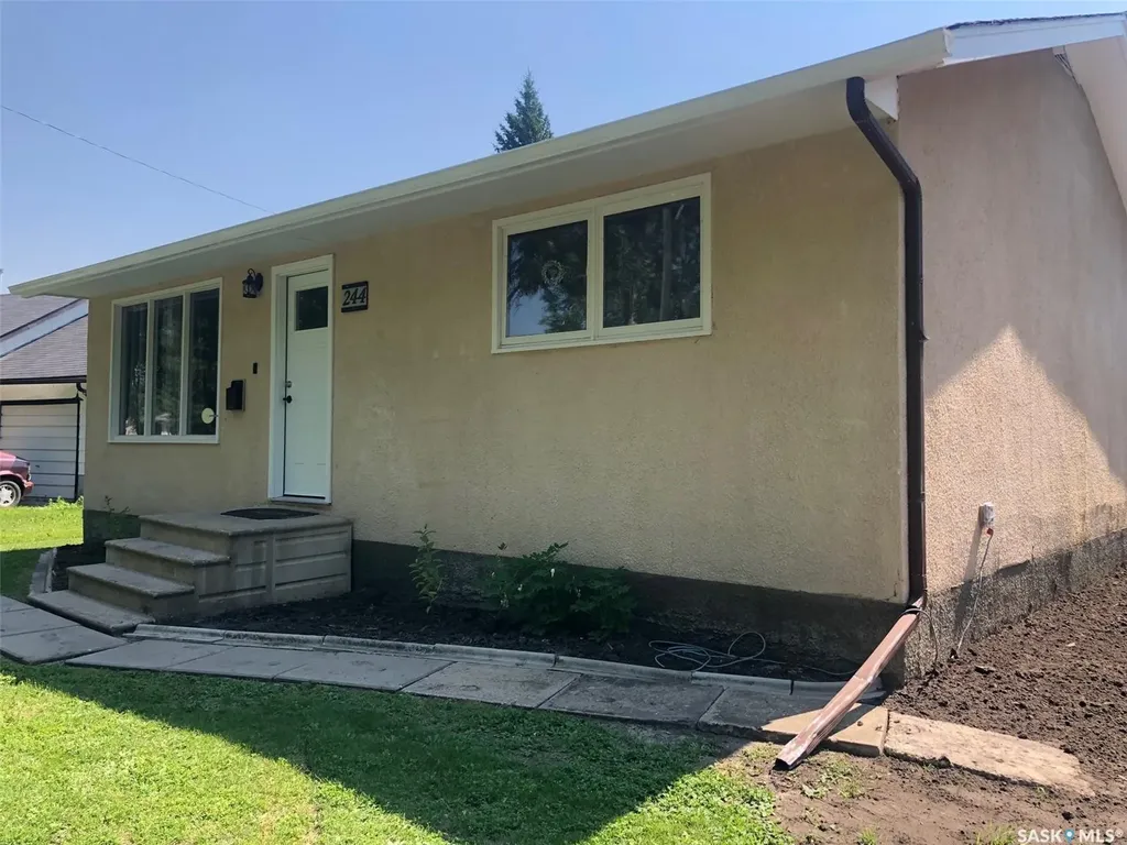 244 Northern Avenue Canora SK S0A 0L0