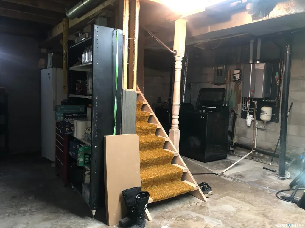 244 Northern Avenue Canora SK S0A 0L0