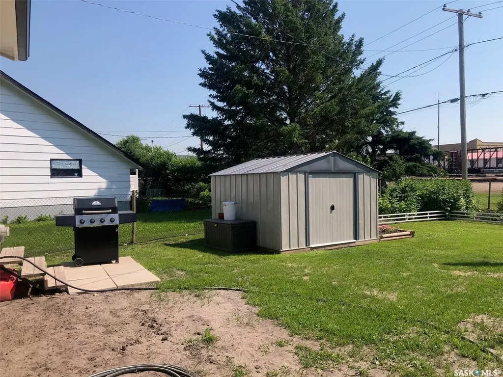 244 Northern Avenue Canora SK S0A 0L0