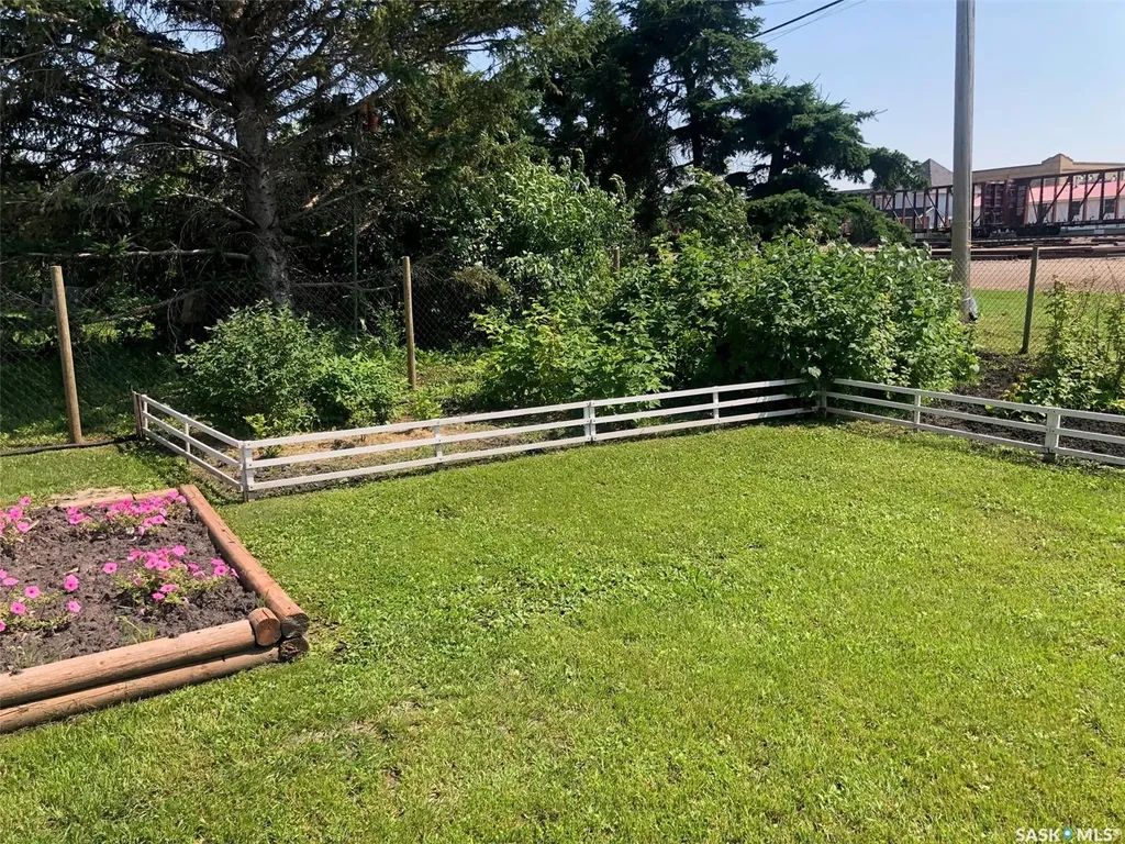 244 Northern Avenue Canora SK S0A 0L0
