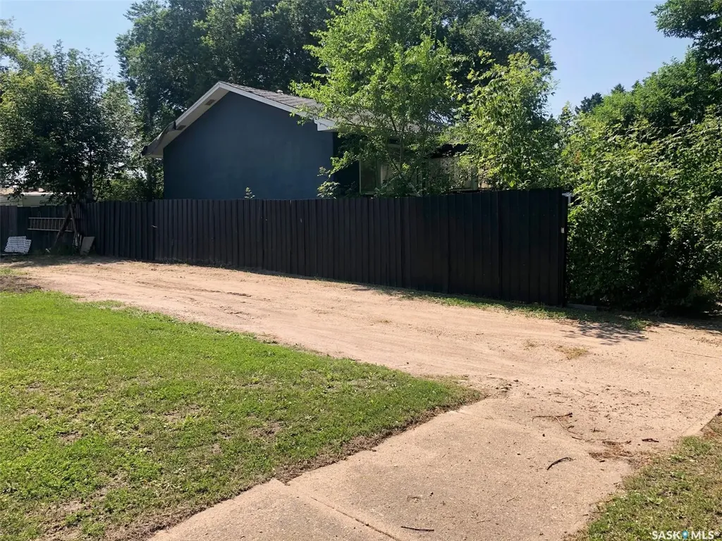 244 Northern Avenue Canora SK S0A 0L0
