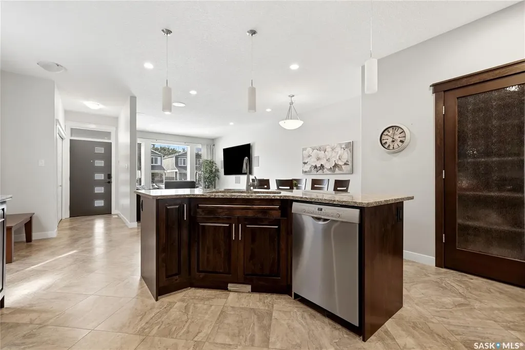 2871 Garnet Street Regina SK S4S 1X1