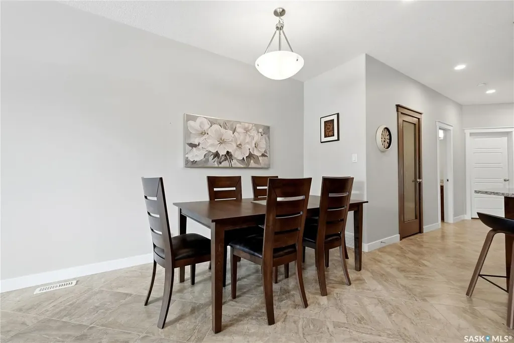 2871 Garnet Street Regina SK S4S 1X1