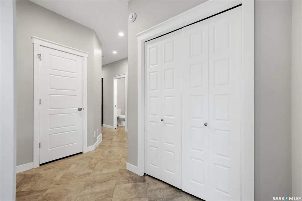 2871 Garnet Street Regina SK S4S 1X1