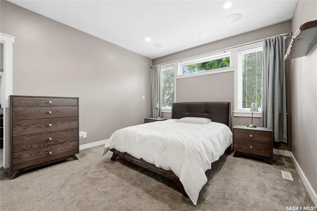 2871 Garnet Street Regina SK S4S 1X1