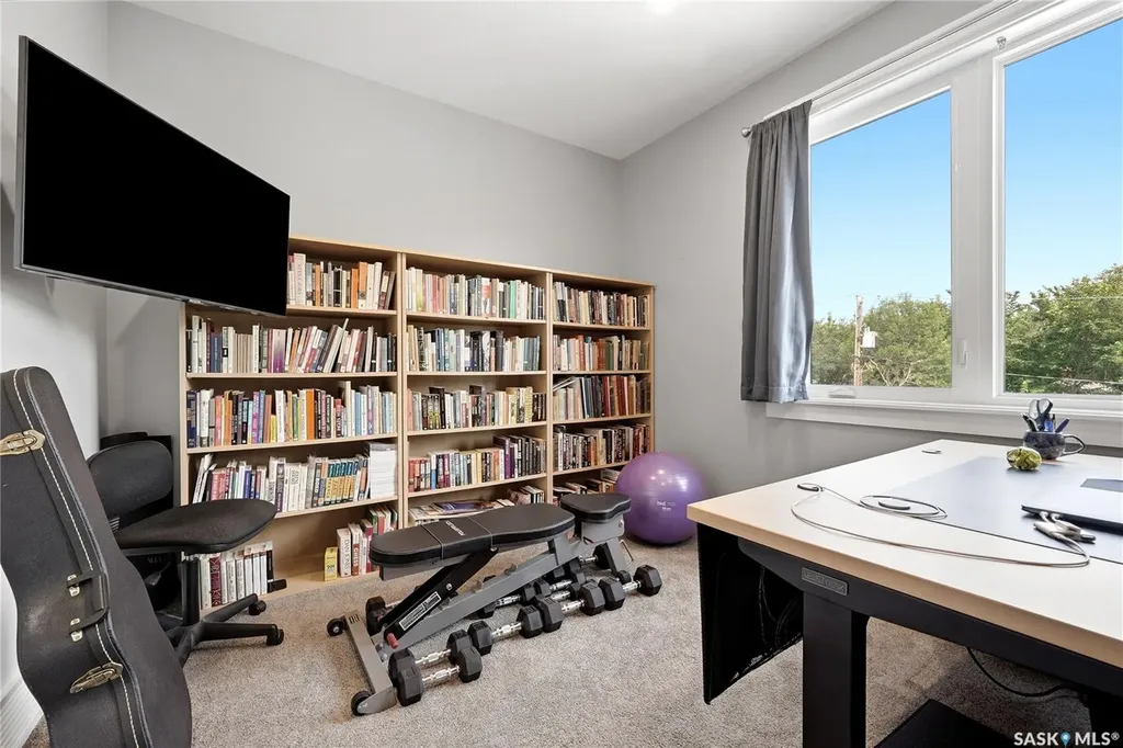 2871 Garnet Street Regina SK S4S 1X1