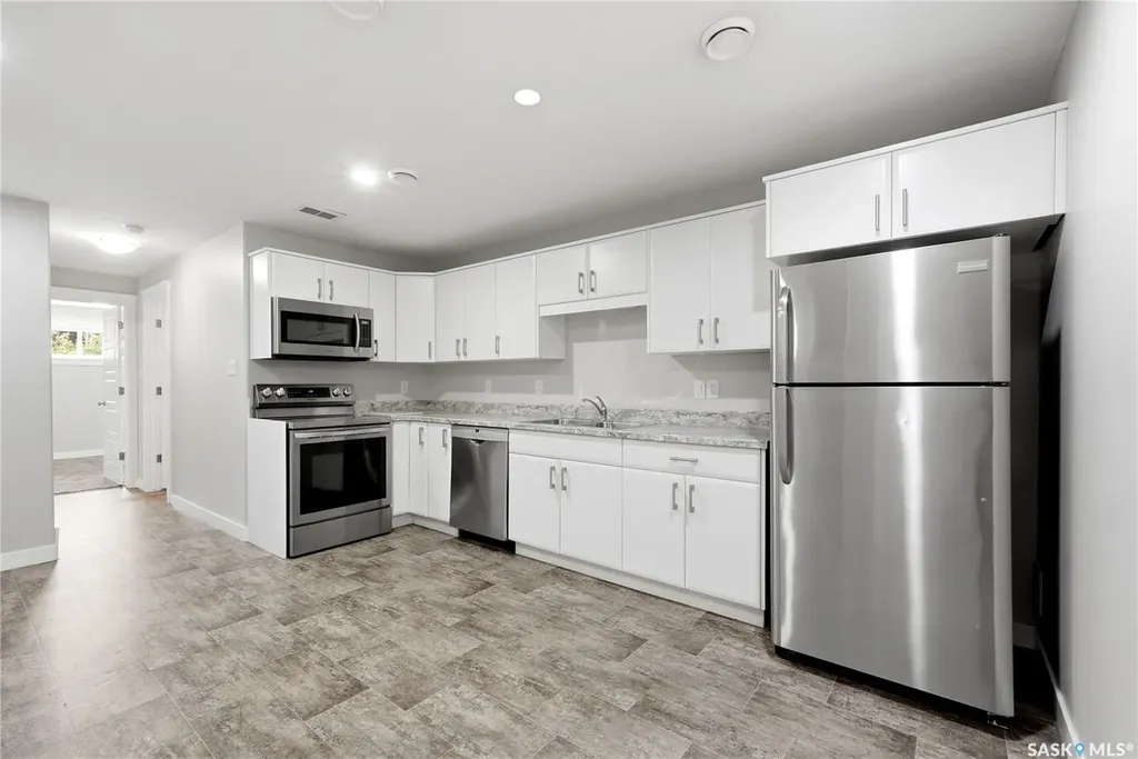 2871 Garnet Street Regina SK S4S 1X1