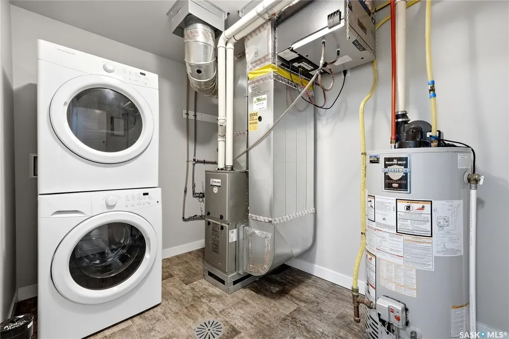 2871 Garnet Street Regina SK S4S 1X1
