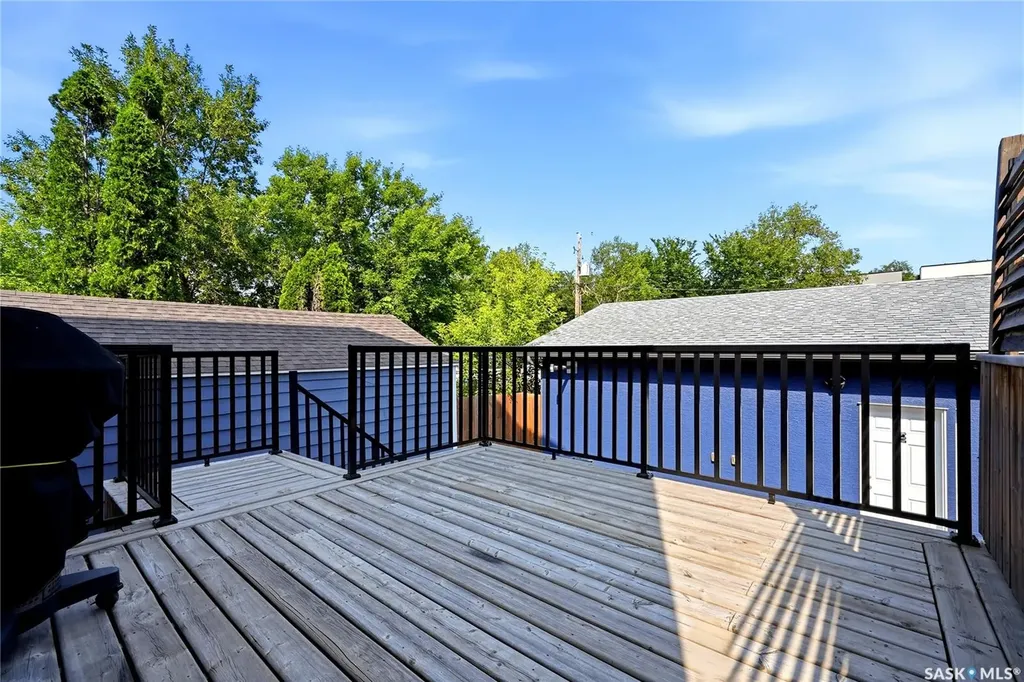 2871 Garnet Street Regina SK S4S 1X1