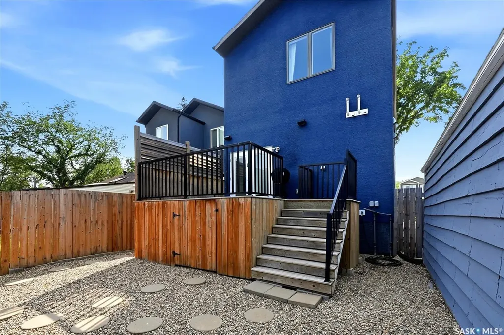 2871 Garnet Street Regina SK S4S 1X1