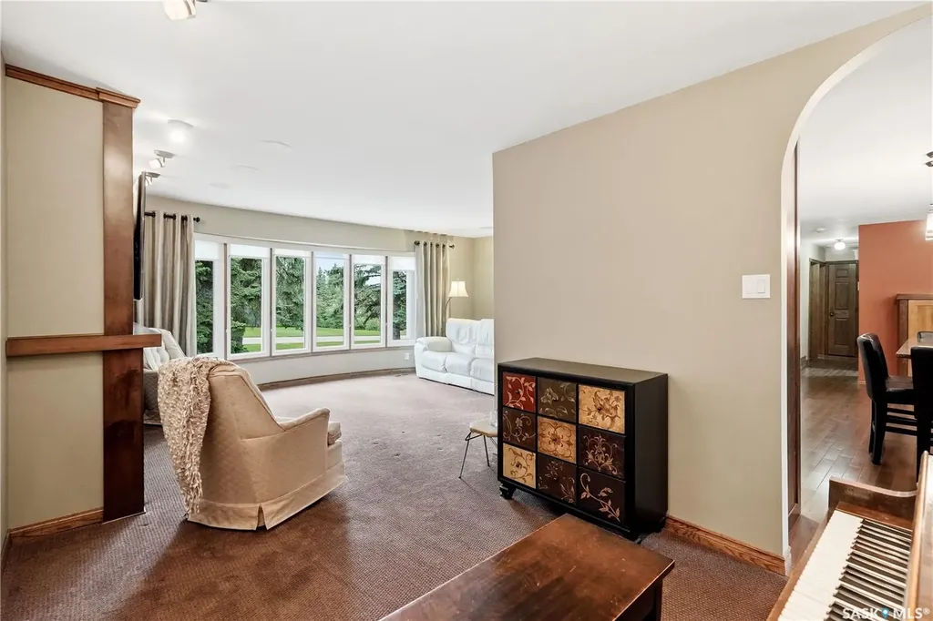 19 Ridgedale Bay White City SK S4L 5B1