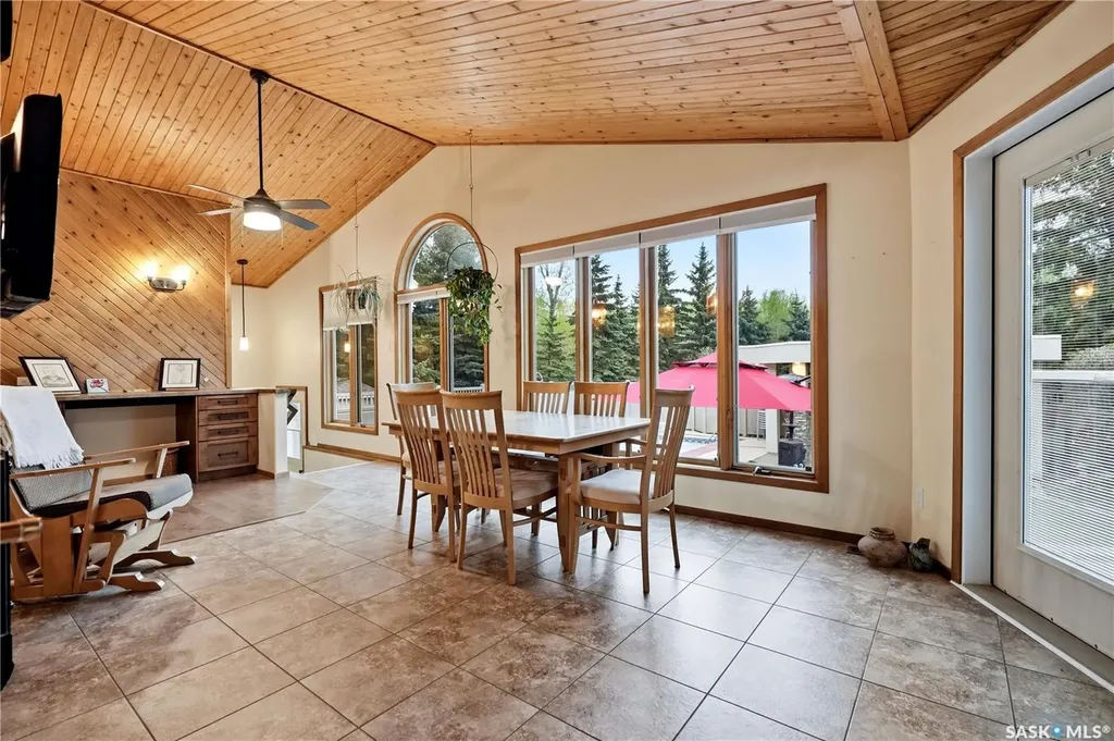 19 Ridgedale Bay White City SK S4L 5B1