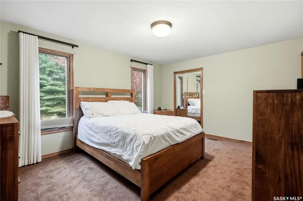 19 Ridgedale Bay White City SK S4L 5B1