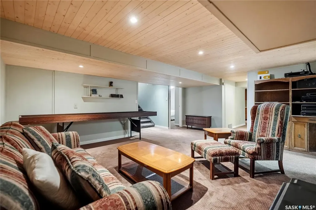 19 Ridgedale Bay White City SK S4L 5B1