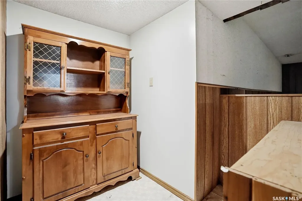 1625 Admiral Crescent Moose Jaw SK S6H 7N8