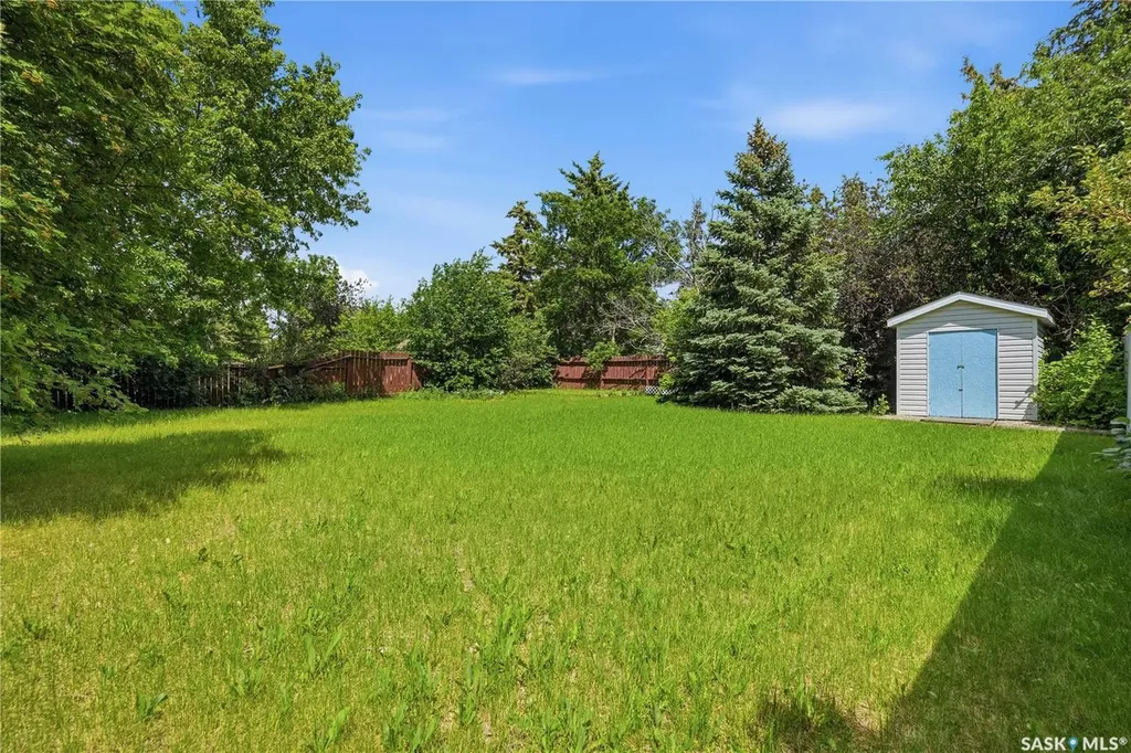 1625 Admiral Crescent Moose Jaw SK S6H 7N8