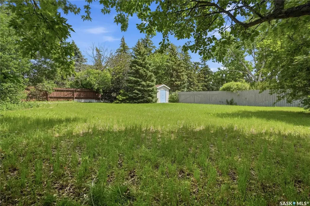 1625 Admiral Crescent Moose Jaw SK S6H 7N8