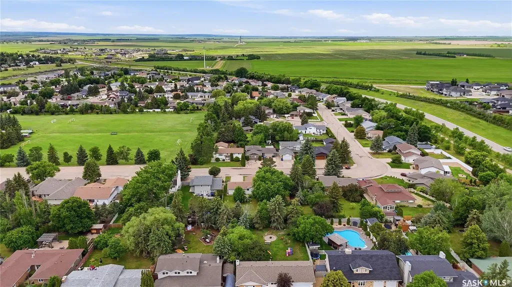 1625 Admiral Crescent Moose Jaw SK S6H 7N8