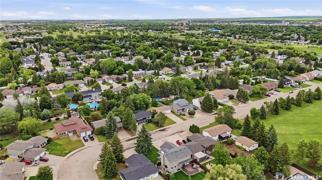 1625 Admiral Crescent Moose Jaw SK S6H 7N8