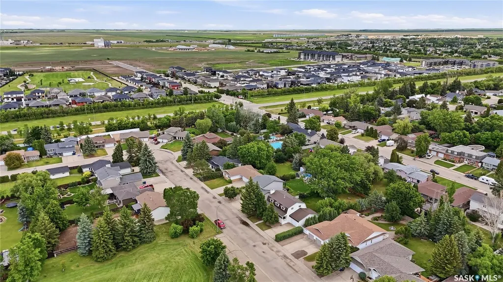 1625 Admiral Crescent Moose Jaw SK S6H 7N8
