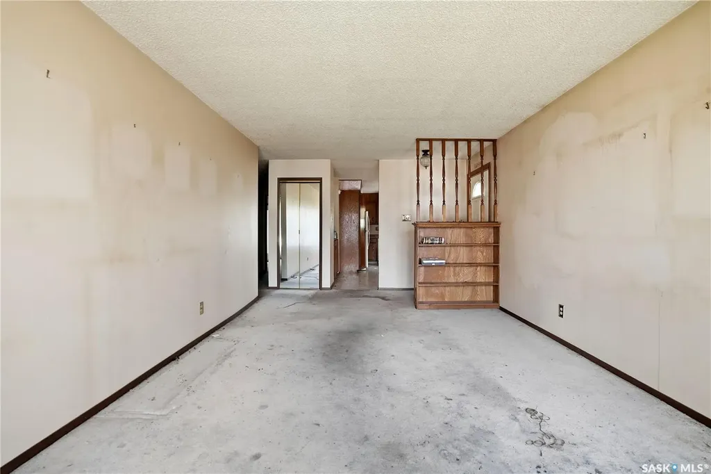 1625 Admiral Crescent Moose Jaw SK S6H 7N8