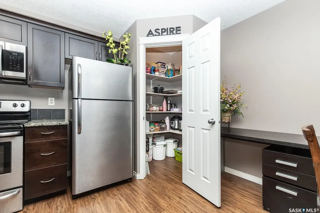 125 Willis Crescent Saskatoon SK S7T 0T1