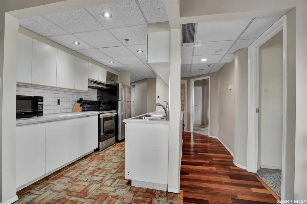 611 University Drive Saskatoon SK S7N 3Z1