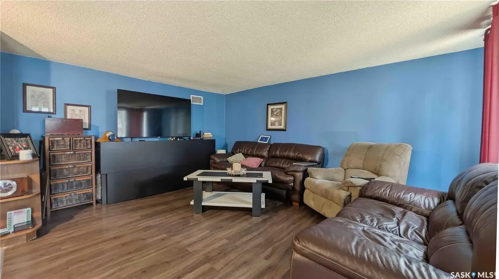 202 2nd Avenue E Rosetown SK S0L 2V0