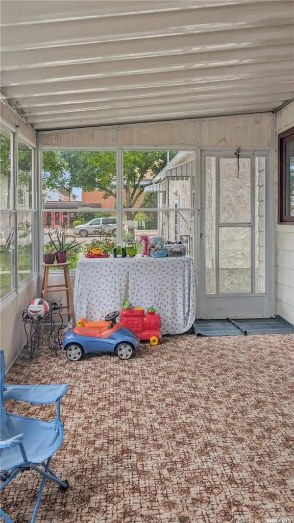 202 2nd Avenue E Rosetown SK S0L 2V0