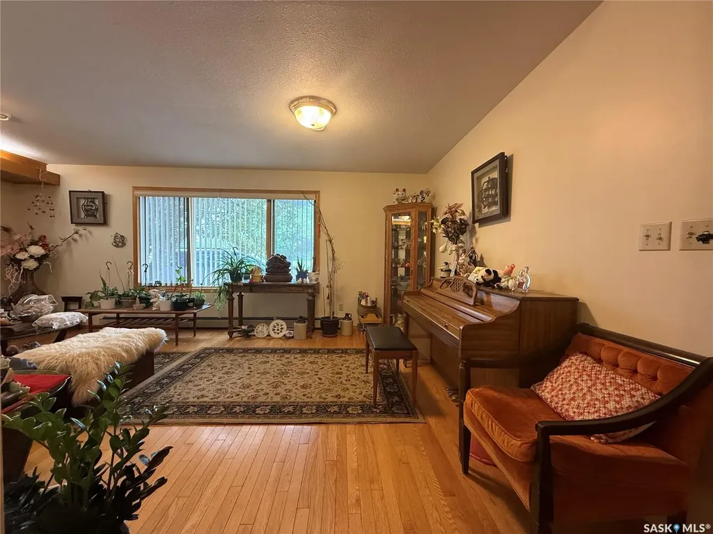 400 Grand Avenue Indian Head SK S0G 2K0