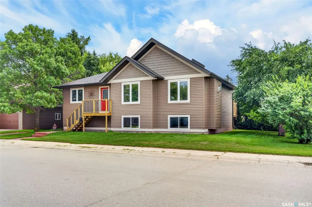140 10th Street Humboldt SK S0K 2A0