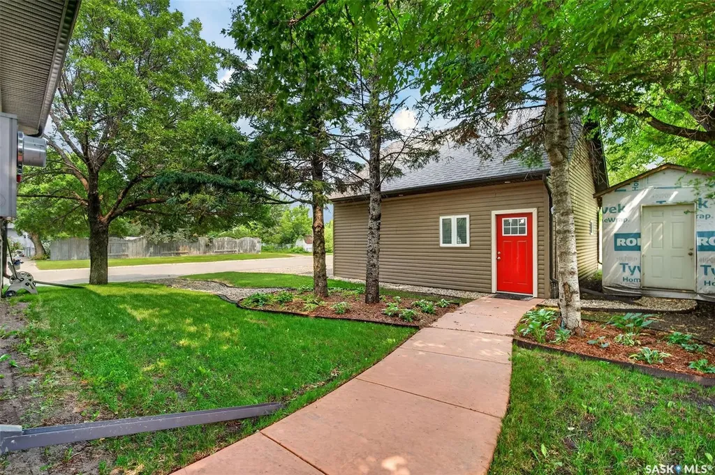 140 10th Street Humboldt SK S0K 2A0