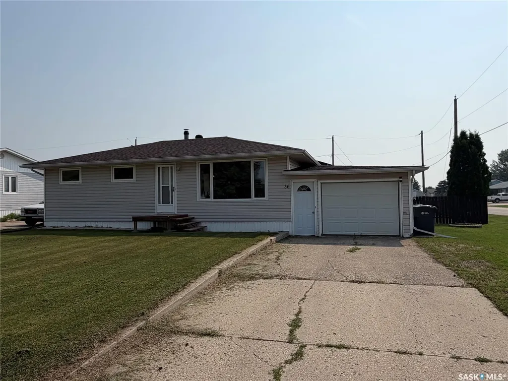 36 Rhodes Street Redvers SK S0C 2H0