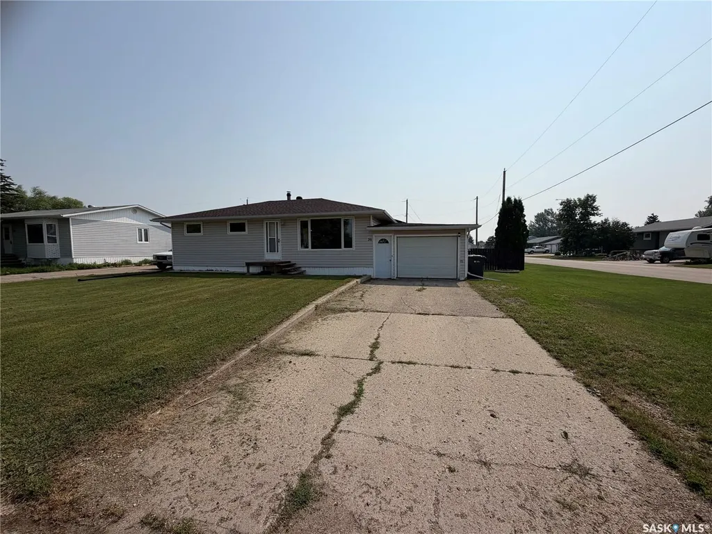 36 Rhodes Street Redvers SK S0C 2H0