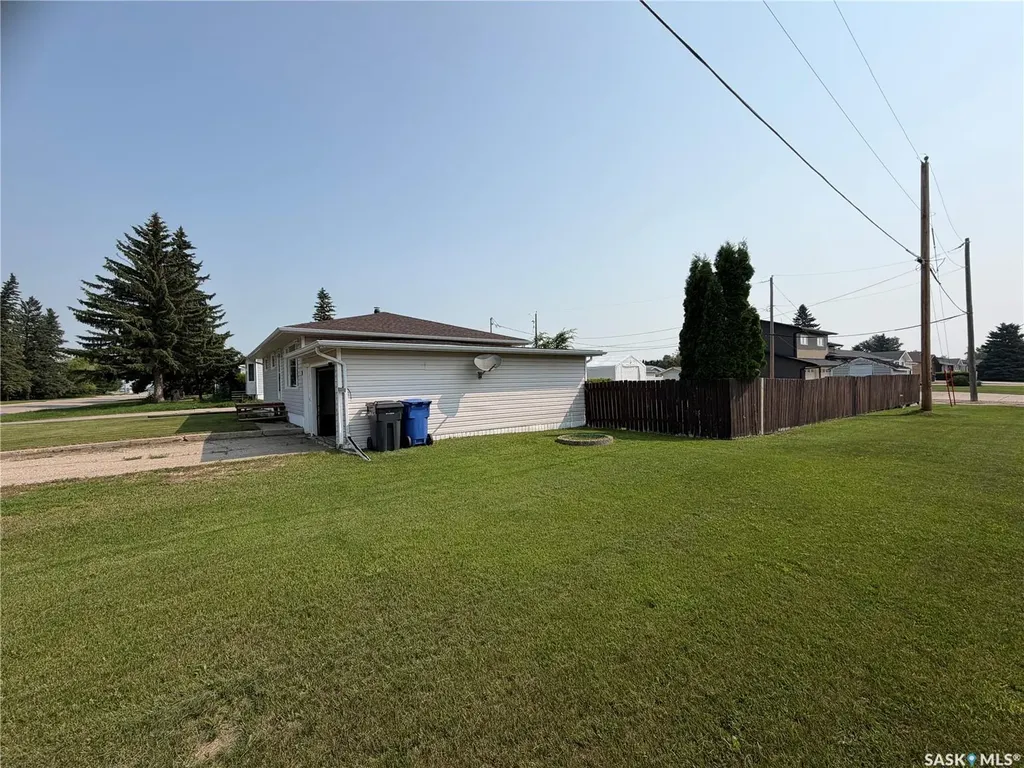 36 Rhodes Street Redvers SK S0C 2H0