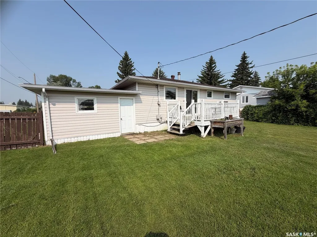 36 Rhodes Street Redvers SK S0C 2H0
