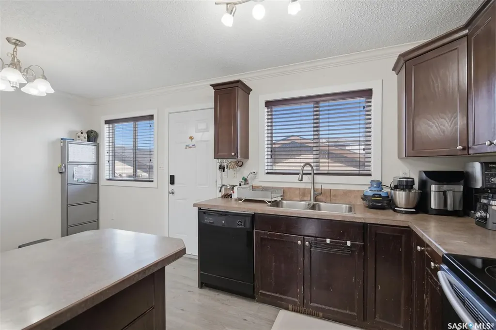 235 Rosewood Boulevard E Saskatoon SK S7V 0J3